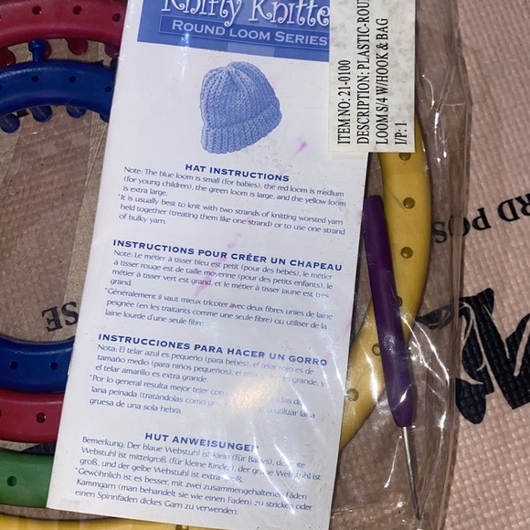 Round Loom Set - Picture 2 of 3